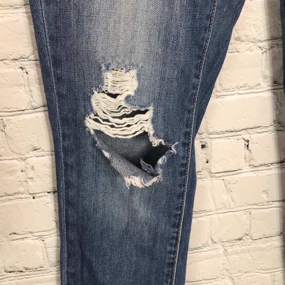 ✨{Articles Of Society} distressed skinny jeans✨ - Picture 4 of 8